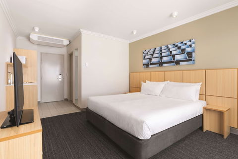 Travelodge Hotel Blacktown Sydney - Accommodation Batemans Bay 5