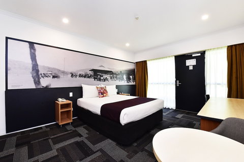 Mercure Alice Springs Resort - Accommodation Batemans Bay 4