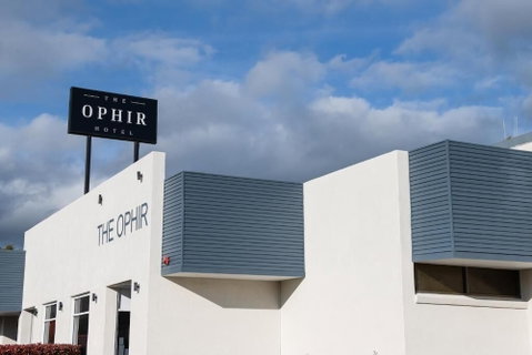 The Ophir Hotel - Accommodation Batemans Bay 0