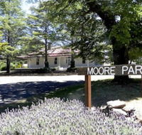 Moore Park Inn - Accommodation Batemans Bay