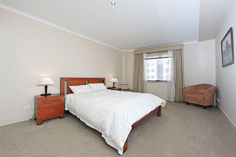 Accommodate Canberra - The Avenue - Accommodation Batemans Bay 1