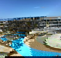 Onshore Torquay