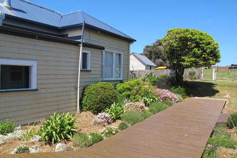 Beths Cottage Roaring 40s - Accommodation Batemans Bay 3