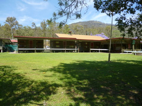 Christmas Creek Cafe & Cabins - Accommodation Batemans Bay 3