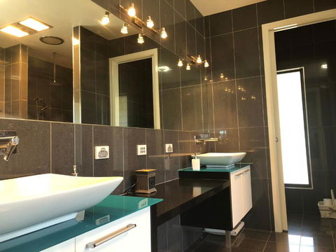 The Glen - Accommodation Batemans Bay 2