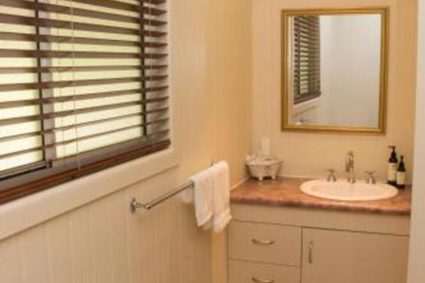 Chilverton Cottages & Restaurant - Accommodation Batemans Bay 3