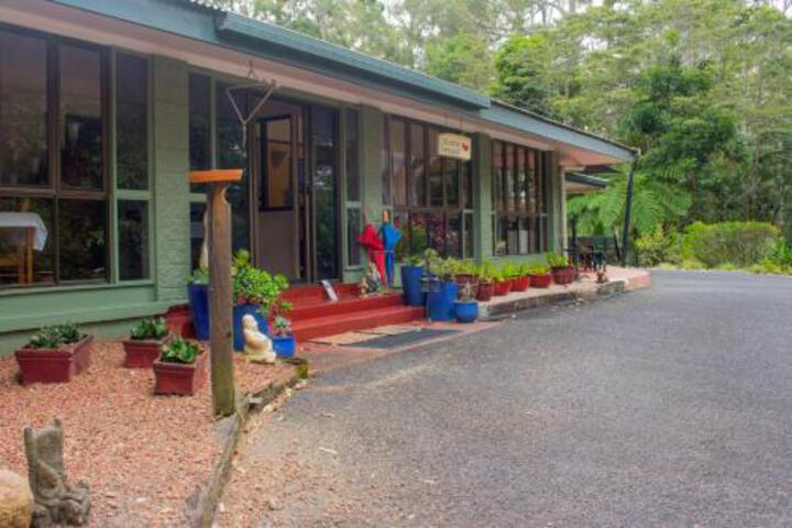 Evelyn QLD Accommodation Batemans Bay
