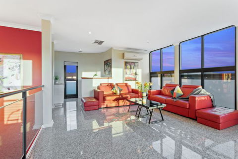 Villa De Marseilles Melbourne - Accommodation Batemans Bay 3