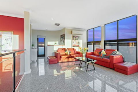 Villa De Marseilles Melbourne - Accommodation Batemans Bay 0