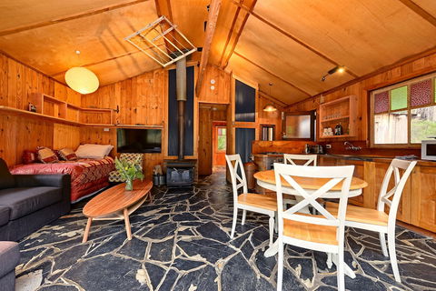 Saintys Creek Cottage - Accommodation Batemans Bay 6