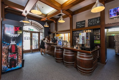 The Old Swan Barracks - Hostel - Accommodation Batemans Bay 6