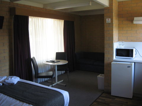 Yowani Country Club - Accommodation Batemans Bay 4