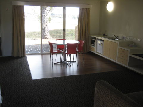 Yowani Country Club - Accommodation Batemans Bay 3