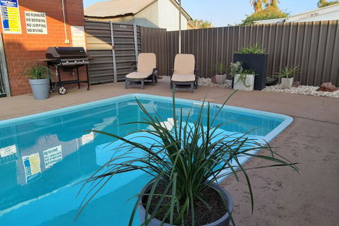 Country Mile Motor Inn - Accommodation Batemans Bay 3
