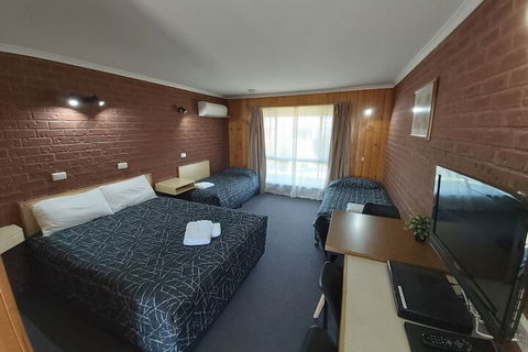 Country Mile Motor Inn - Accommodation Batemans Bay 6