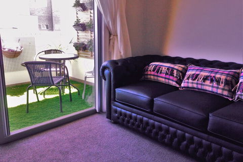Ivy & Roses Boutique Apartments - Accommodation Batemans Bay 2