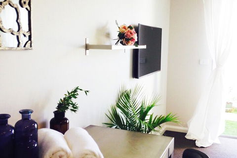Ivy & Roses Boutique Apartments - Accommodation Batemans Bay 1