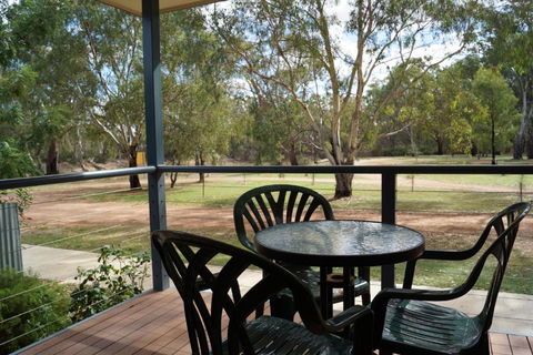 Tooleybuc River Retreat Villas - Accommodation Batemans Bay 5
