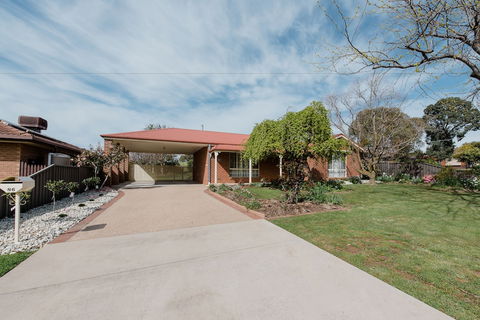 Mulberry House - Accommodation Batemans Bay 0
