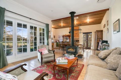 Taradale House Estate - Accommodation Batemans Bay 0