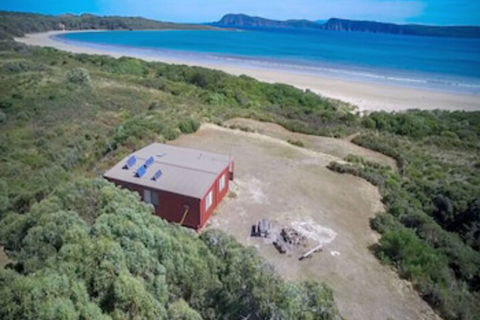 Cloudy Bay Cabin - Accommodation Batemans Bay 0