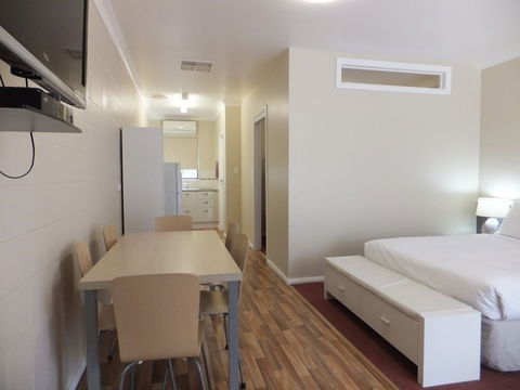 Nagambie Caravan Park & Motel - Accommodation Batemans Bay 0