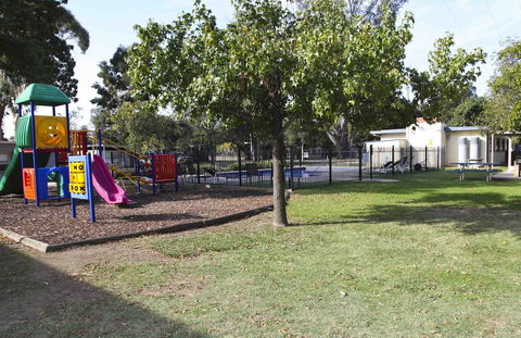Nagambie Caravan Park & Motel - Accommodation Batemans Bay 3