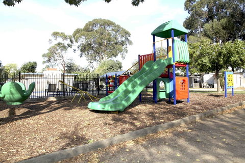 Nagambie Caravan Park & Motel - Accommodation Batemans Bay 2