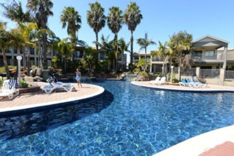 Yarrawonga Waterfront Apartments - Accommodation Batemans Bay 0