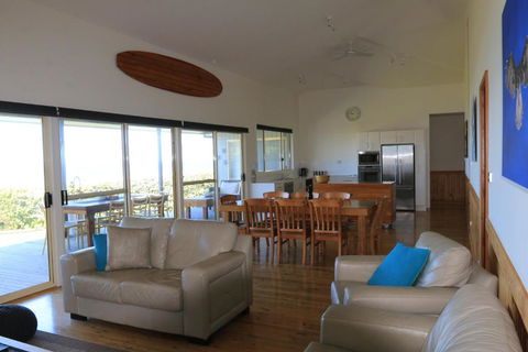 Bunkys By The Sea Holiday House - Accommodation Batemans Bay 3