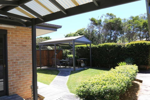 Bunkys By The Sea Holiday House - Accommodation Batemans Bay 2