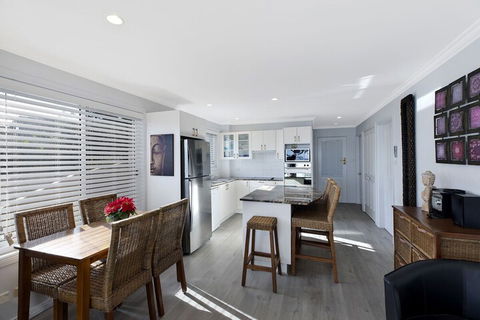 Ocean Pines 4 - Accommodation Batemans Bay 4