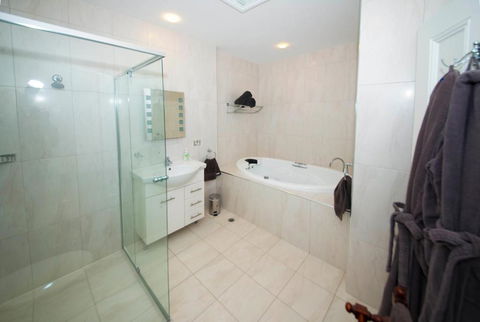Yankalilla Bay Homestead - Accommodation Batemans Bay 1