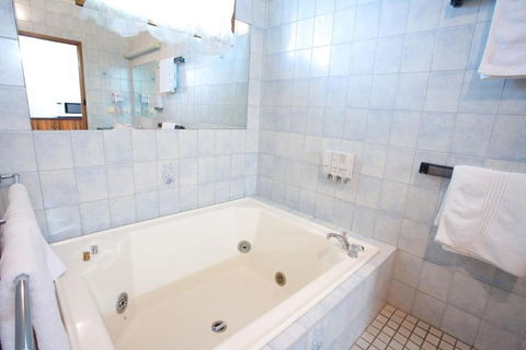 Golden Grain Motor Inn - Accommodation Batemans Bay 1