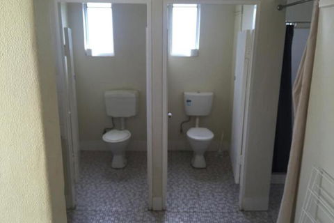 Accommodation At Isa - Accommodation Batemans Bay 3
