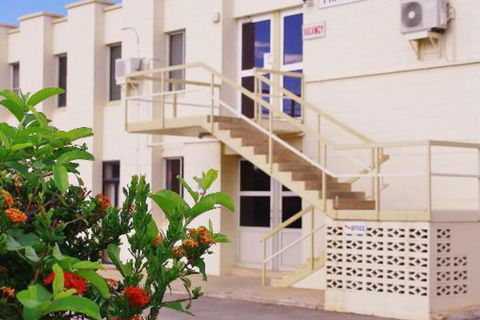 Accommodation At Isa - Accommodation Batemans Bay 7