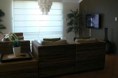 La Mer Home With A Pool - Accommodation Batemans Bay 1