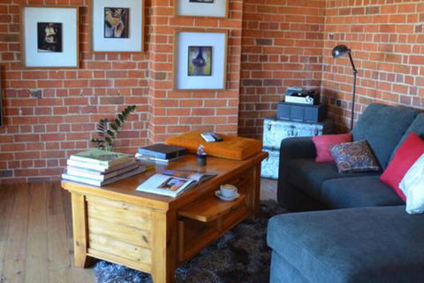 The Wicked Villa - Accommodation Batemans Bay 4