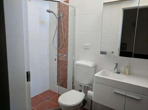 Hima 5 - Accommodation Batemans Bay 5