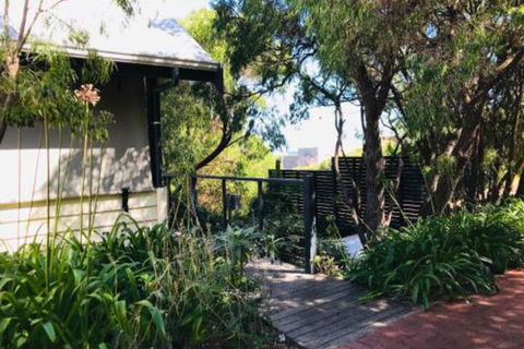 Zephyr Studio - Accommodation Batemans Bay 1