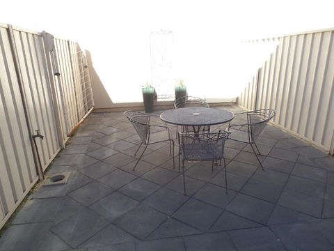 Travers Street Apartment - Accommodation Batemans Bay 6