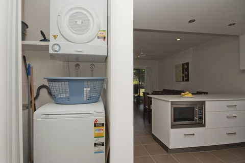 Woodville Beach Townhouse 5 - Accommodation Batemans Bay 6