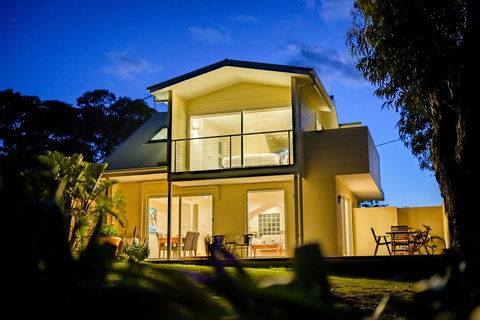 Cod Rock Point - Accommodation Batemans Bay 4