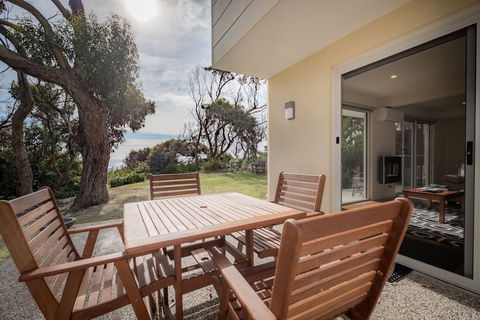 Cod Rock Point - Accommodation Batemans Bay 2