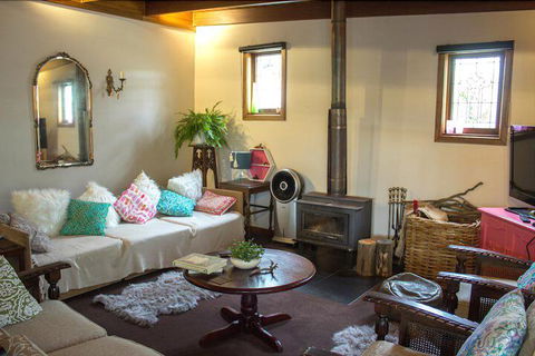 Billabong Cottage Bed & Breakfast - Accommodation Batemans Bay 2