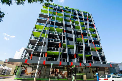 Magnum Serviced Apartments - Accommodation Batemans Bay 1