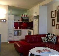 Quiet Laneway Apartment Near Bourke St. Mall - Accommodation Batemans Bay