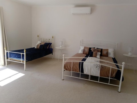Hilltop Escape B&B - Accommodation Batemans Bay 4