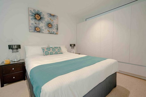 Absolute Collins - Accommodation Batemans Bay 2