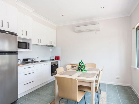 Anglesea River Apartments 2 Bed Unit 2 / 4 - Accommodation Batemans Bay 1